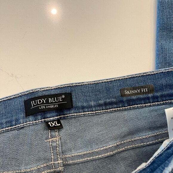 Judy Blue‎ Skinny Jeans Distressed With Multicolored Patches Size 1XL - Picture 4 of 9